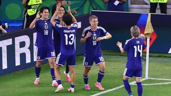 ‎JAPAN THRASH TUNISIA 4-0 TO EDGE CLOSER TO WORLD CUP KNOCKOUT STAGE