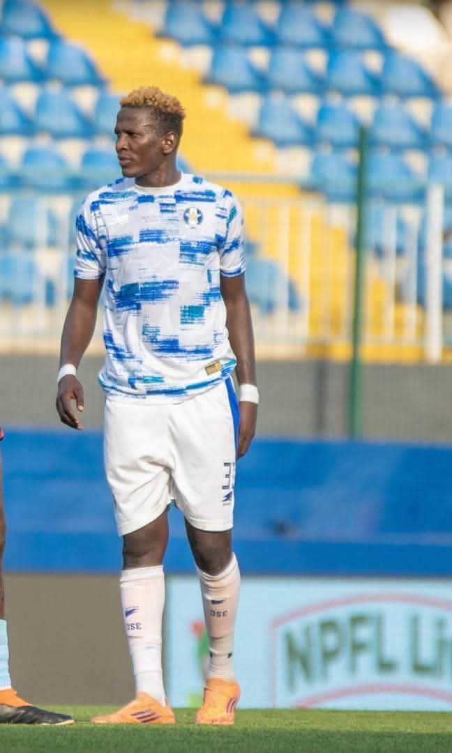 Kabiru Tijjani Bids Emotional Farewell to Shooting Stars as He Joins Ranchers Bees