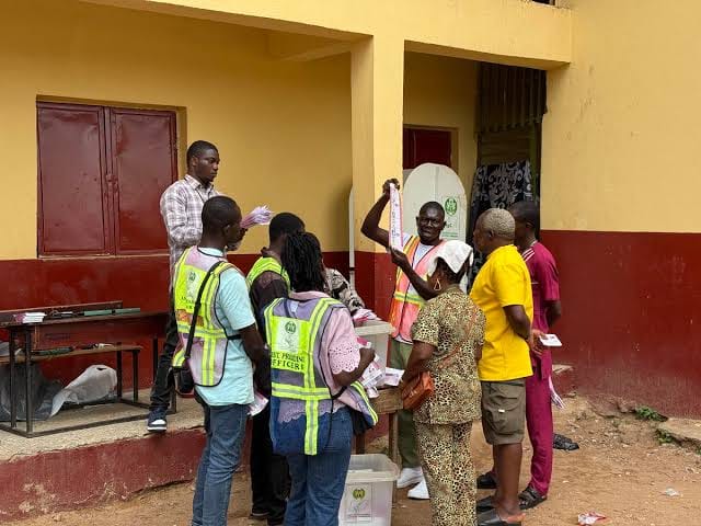 Osun Election Results Update: Adeleke Takes Early Lead in Results From 49 Polling Units  ‎
